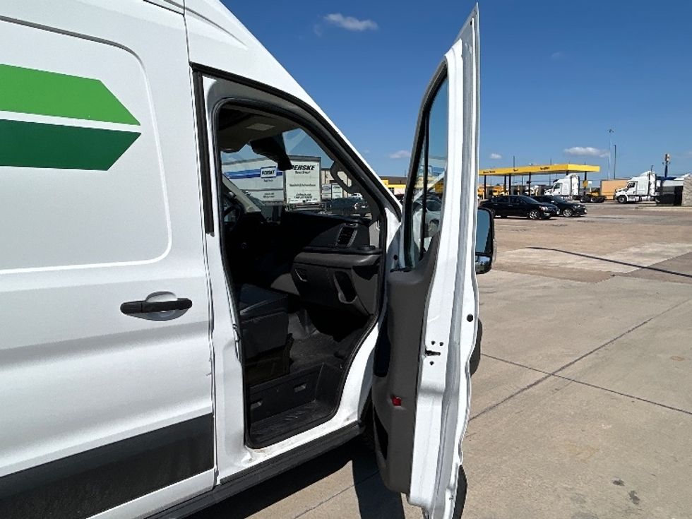 Cargo Van (Panel Van)-Alternative Fuel Trucks & Tractors-Ford-2022-TRAN350E-Arlington-TX-26,194\n\t\tmiles-$ 37,250 - Image 18
