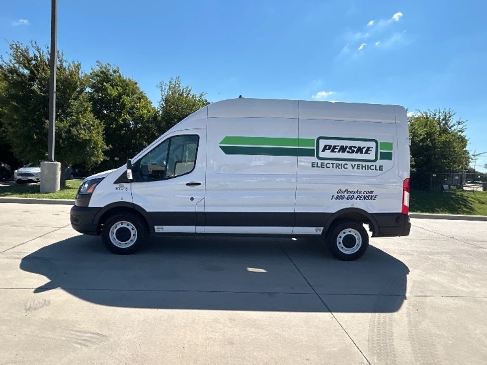 Cargo Van (Panel Van)-Alternative Fuel Trucks & Tractors-Ford-2022-TRAN350E-Arlington-TX-26,194\n\t\tmiles-$ 37,250 - Image 4