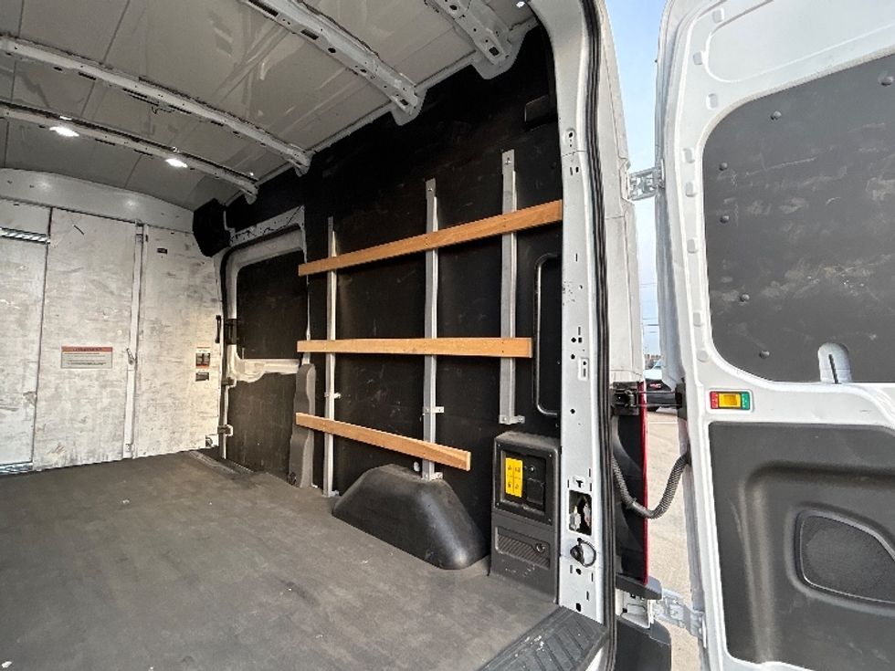 Cargo Van (Panel Van)-Alternative Fuel Trucks & Tractors-Ford-2022-TRAN350E-Arlington-TX-33,328\n\t\tmiles-$ 37,000 - Image 10