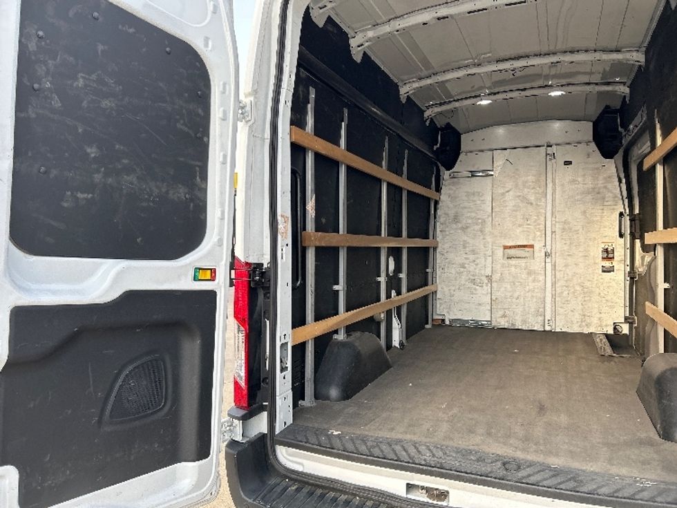 Cargo Van (Panel Van)-Alternative Fuel Trucks & Tractors-Ford-2022-TRAN350E-Arlington-TX-33,328\n\t\tmiles-$ 37,000 - Image 9