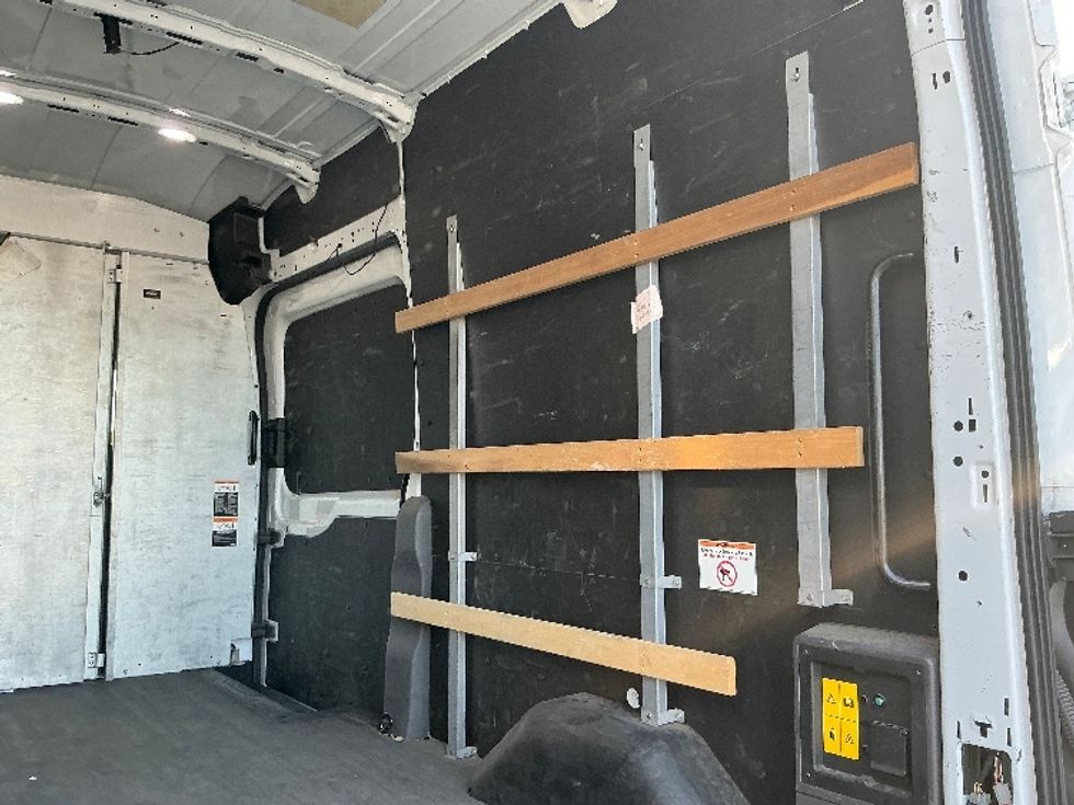 Cargo Van (Panel Van)-Alternative Fuel Trucks & Tractors-Ford-2022-TRAN350E-Arlington-TX-45,194\n\t\tmiles-$ 37,250 - Image 11