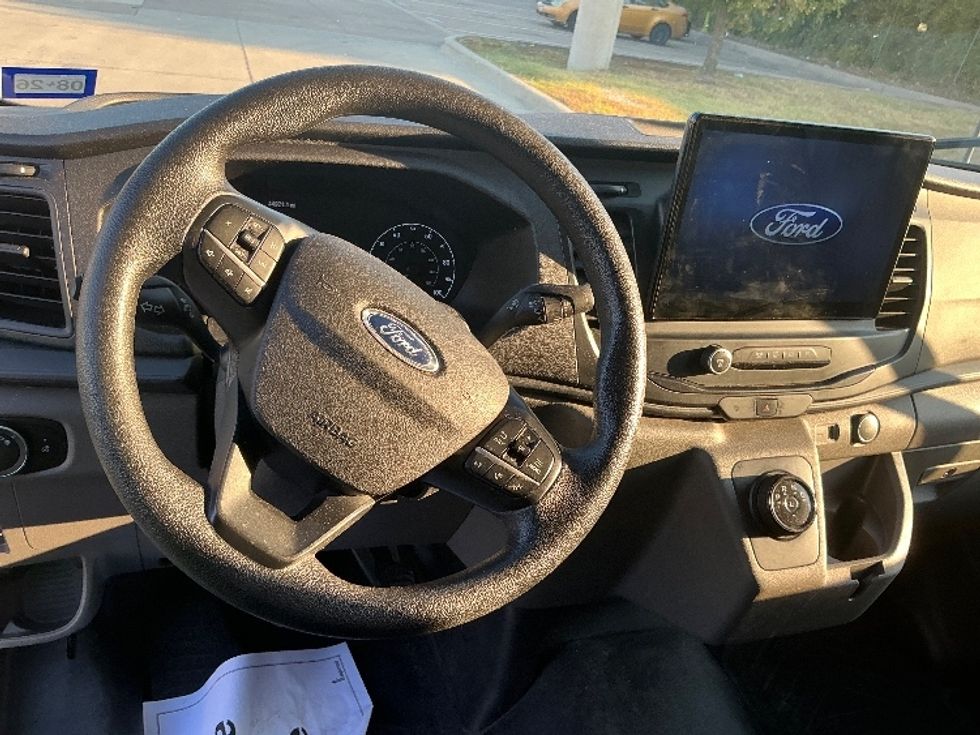 Cargo Van (Panel Van)-Alternative Fuel Trucks & Tractors-Ford-2022-TRAN350E-Arlington-TX-45,194\n\t\tmiles-$ 37,250 - Image 17