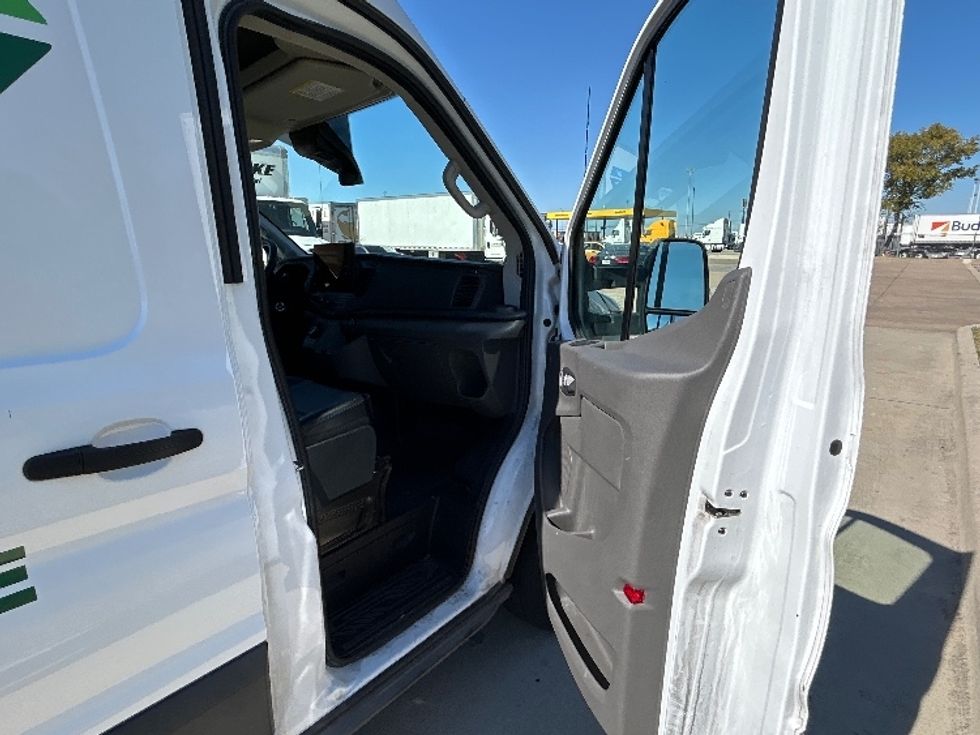 Cargo Van (Panel Van)-Alternative Fuel Trucks & Tractors-Ford-2022-TRAN350E-Arlington-TX-49,181\n\t\tmiles-$ 37,000 - Image 17