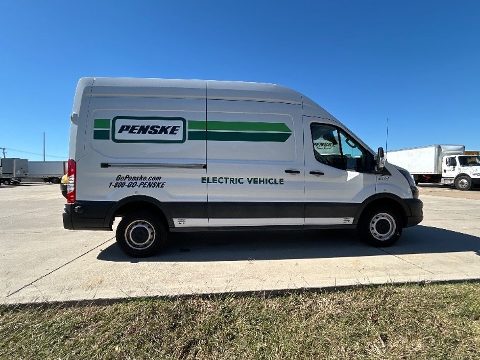 Cargo Van (Panel Van)-Alternative Fuel Trucks & Tractors-Ford-2022-TRAN350E-Arlington-TX-52,763\n\t\tmiles-$ 35,500 - Image 11