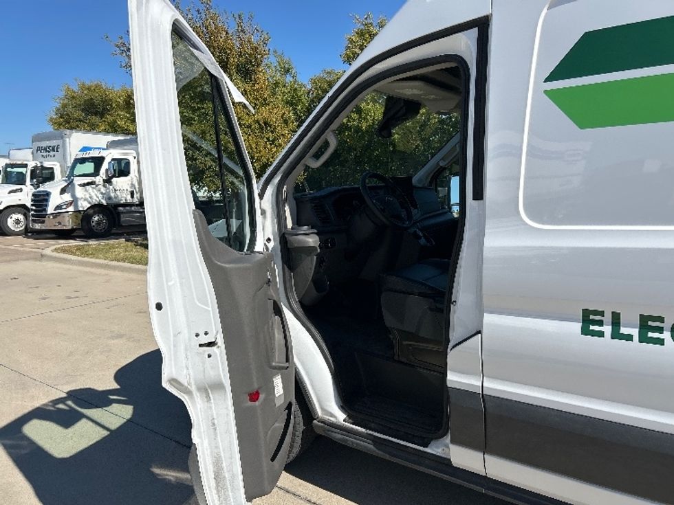 Cargo Van (Panel Van)-Alternative Fuel Trucks & Tractors-Ford-2022-TRAN350E-Arlington-TX-52,763\n\t\tmiles-$ 35,500 - Image 12