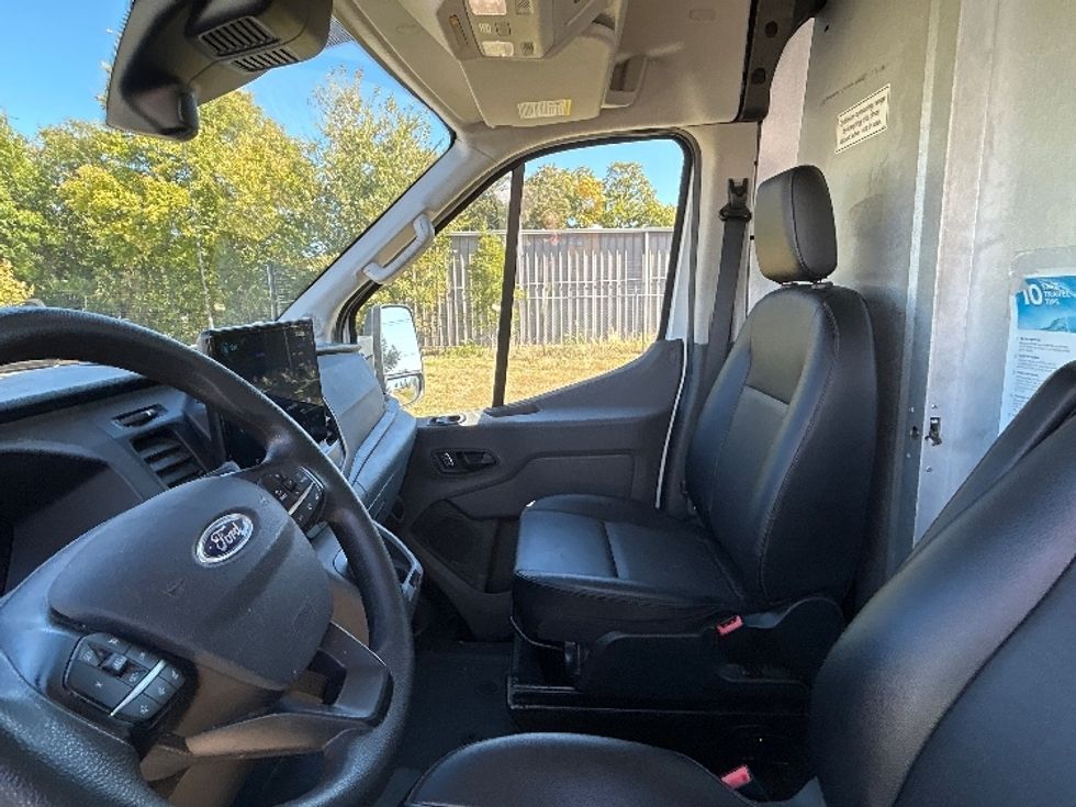 Cargo Van (Panel Van)-Alternative Fuel Trucks & Tractors-Ford-2022-TRAN350E-Arlington-TX-52,763\n\t\tmiles-$ 35,500 - Image 15