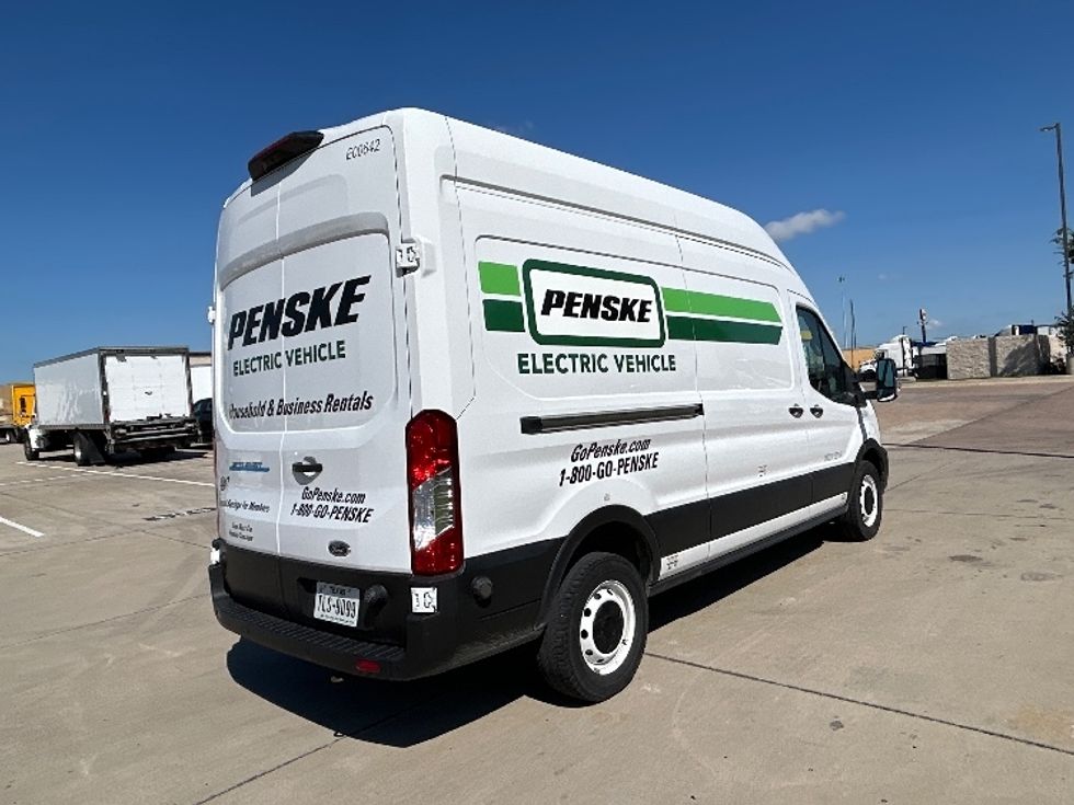 Cargo Van (Panel Van)-Alternative Fuel Trucks & Tractors-Ford-2022-TRAN350E-Arlington-TX-7,966\n\t\tmiles-$ 38,500 - Image 11