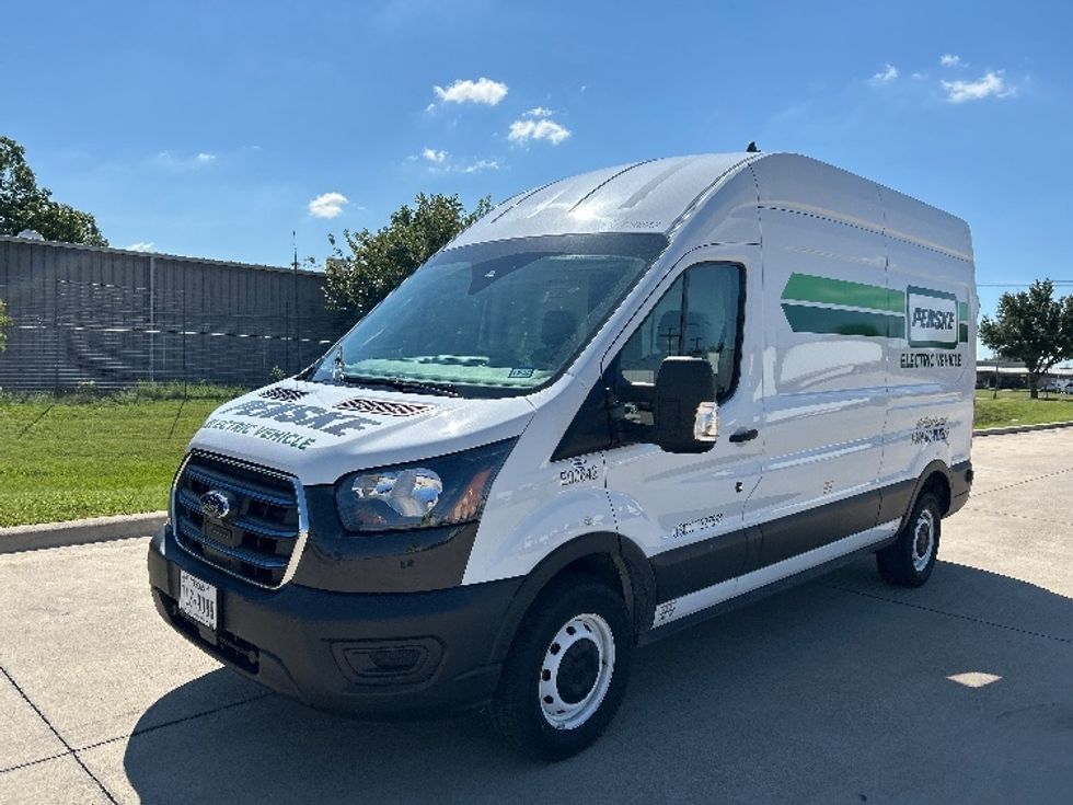 Cargo Van (Panel Van)-Alternative Fuel Trucks & Tractors-Ford-2022-TRAN350E-Arlington-TX-7,966\n\t\tmiles-$ 38,500 - Image 3