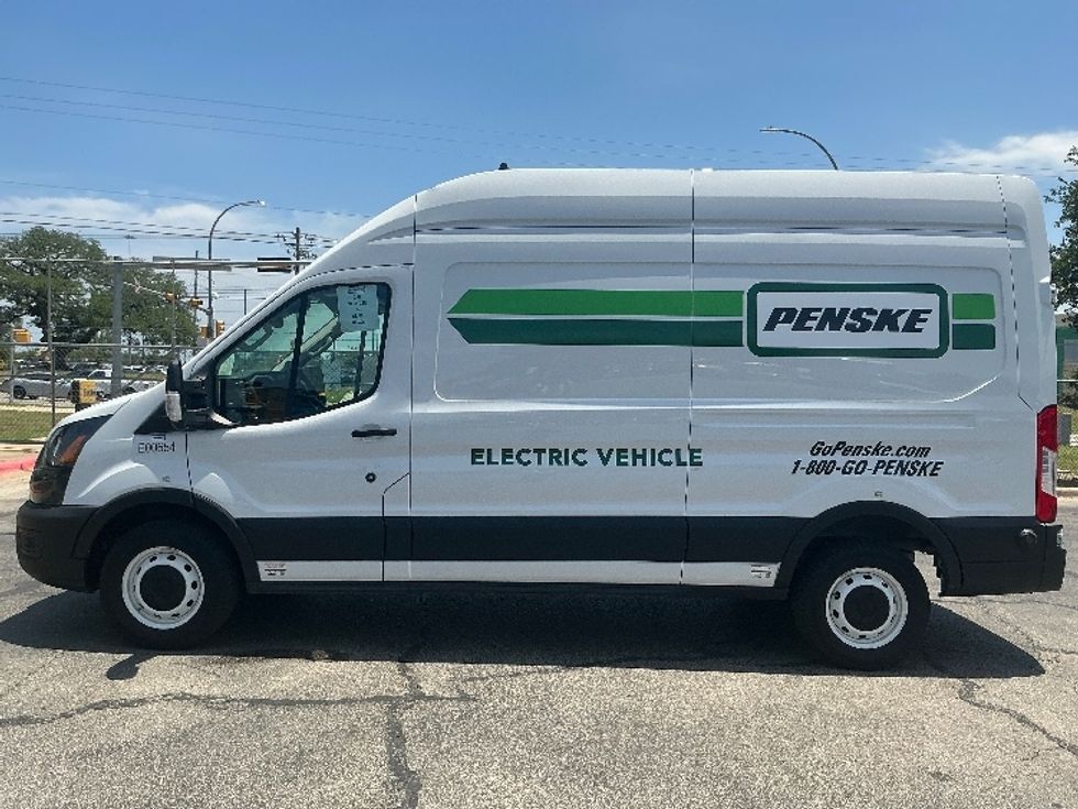 Cargo Van (Panel Van)-Alternative Fuel Trucks & Tractors-Ford-2022-TRAN350E-Austin-TX-4,765\n\t\tmiles-$ 38,750 - Image 4