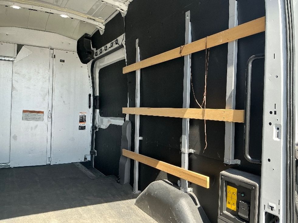 Cargo Van (Panel Van)-Alternative Fuel Trucks & Tractors-Ford-2022-TRAN350E-Austin-TX-5,377\n\t\tmiles-$ 42,000 - Image 11