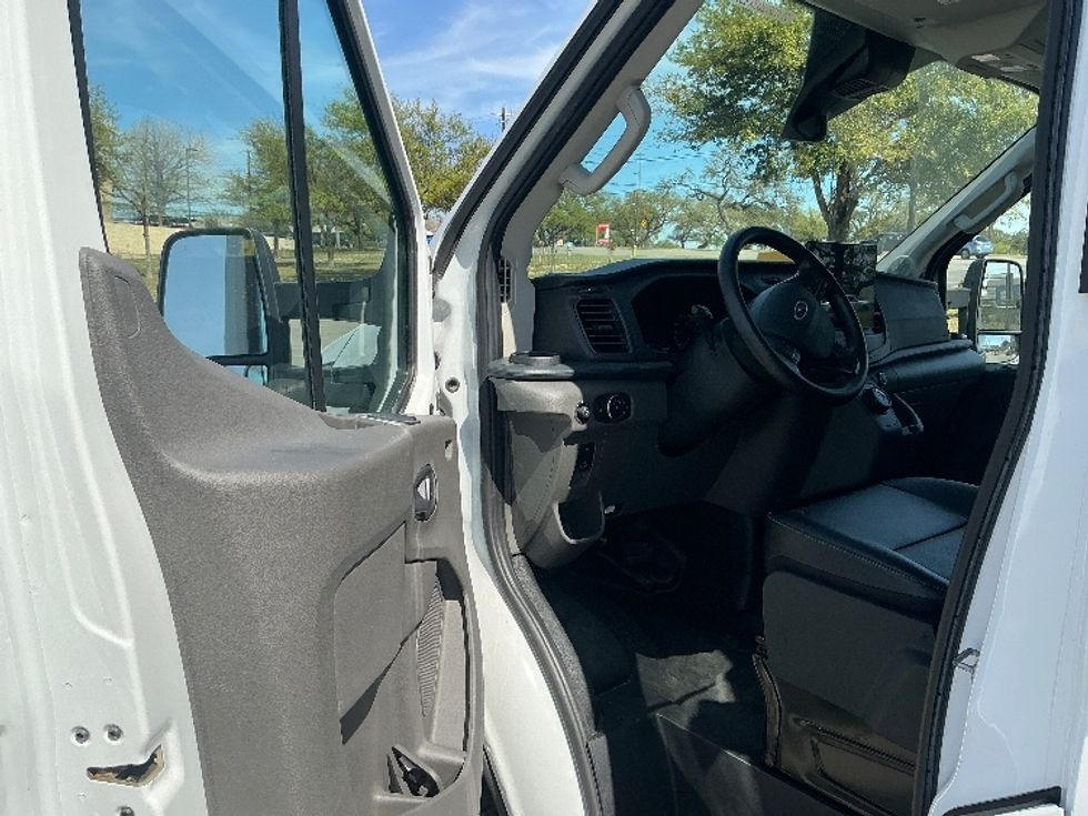 Cargo Van (Panel Van)-Alternative Fuel Trucks & Tractors-Ford-2022-TRAN350E-Austin-TX-5,377\n\t\tmiles-$ 42,000 - Image 14