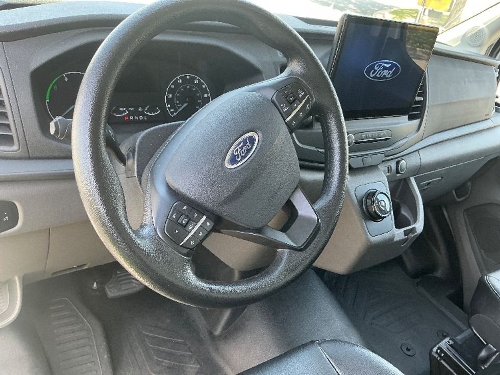 Cargo Van (Panel Van)-Alternative Fuel Trucks & Tractors-Ford-2022-TRAN350E-Austin-TX-5,377\n\t\tmiles-$ 42,000 - Image 15