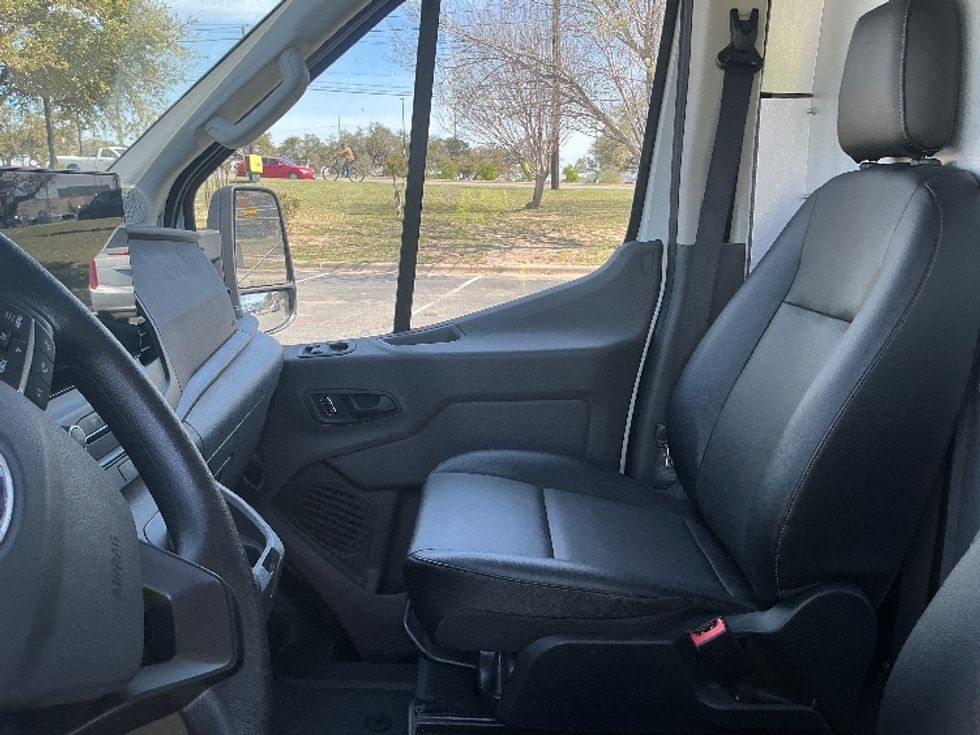 Cargo Van (Panel Van)-Alternative Fuel Trucks & Tractors-Ford-2022-TRAN350E-Austin-TX-5,377\n\t\tmiles-$ 42,000 - Image 17