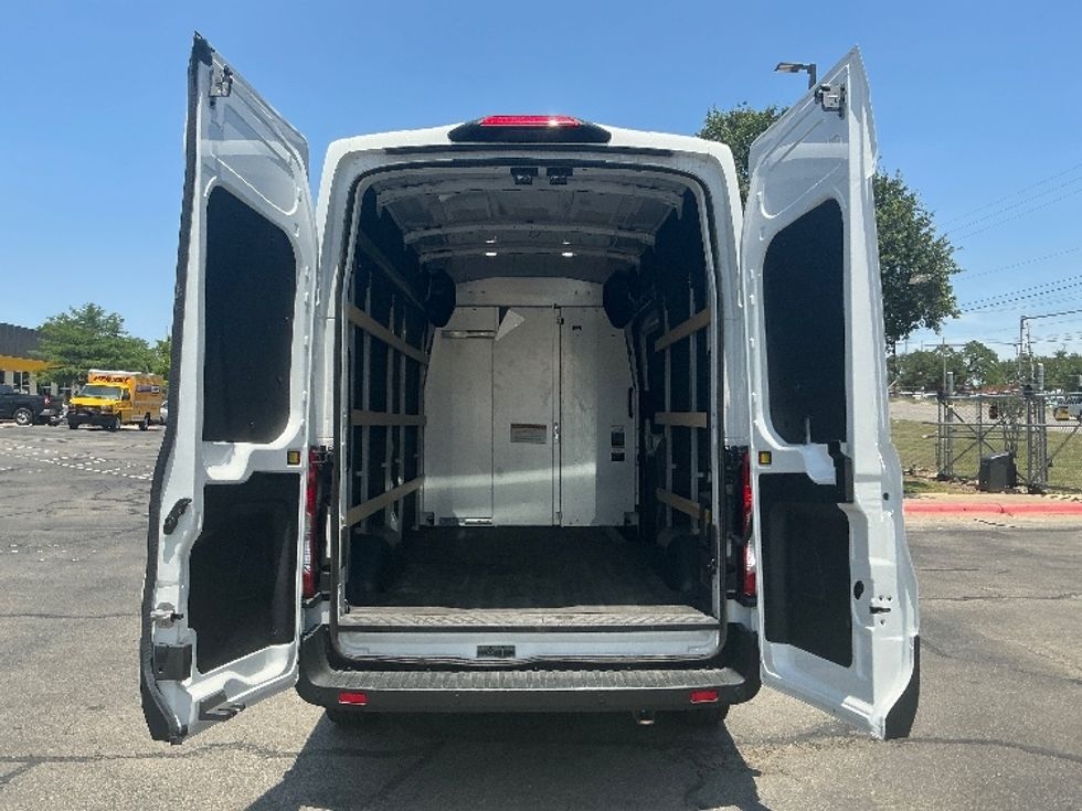 Cargo Van (Panel Van)-Alternative Fuel Trucks & Tractors-Ford-2022-TRAN350E-Austin-TX-5,377\n\t\tmiles-$ 42,000 - Image 8
