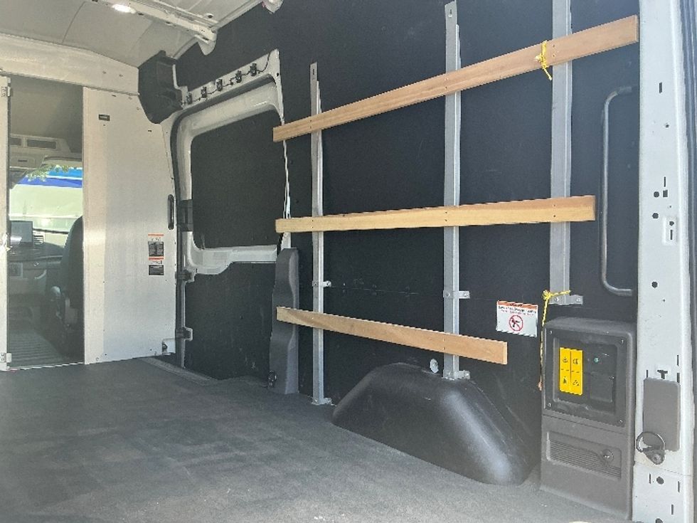 Cargo Van (Panel Van)-Alternative Fuel Trucks & Tractors-Ford-2022-TRAN350E-Austin-TX-6,031\n\t\tmiles-$ 33,750 - Image 11