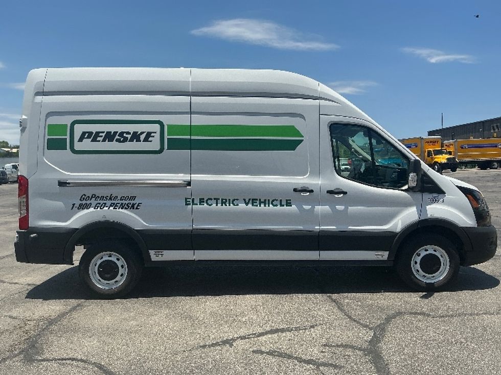 Cargo Van (Panel Van)-Alternative Fuel Trucks & Tractors-Ford-2022-TRAN350E-Austin-TX-6,031\n\t\tmiles-$ 33,750 - Image 13