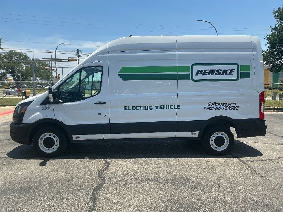 Cargo Van (Panel Van)-Alternative Fuel Trucks & Tractors-Ford-2022-TRAN350E-Austin-TX-6,031\n\t\tmiles-$ 33,750 - Image 4