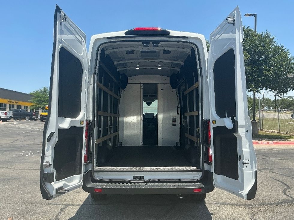 Cargo Van (Panel Van)-Alternative Fuel Trucks & Tractors-Ford-2022-TRAN350E-Austin-TX-6,031\n\t\tmiles-$ 33,750 - Image 7