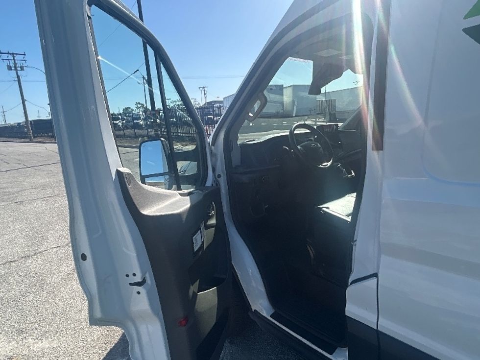 Cargo Van (Panel Van)-Alternative Fuel Trucks & Tractors-Ford-2022-TRAN350E-Carson-CA-37,829\n\t\tmiles-$ 22,500 - Image 14