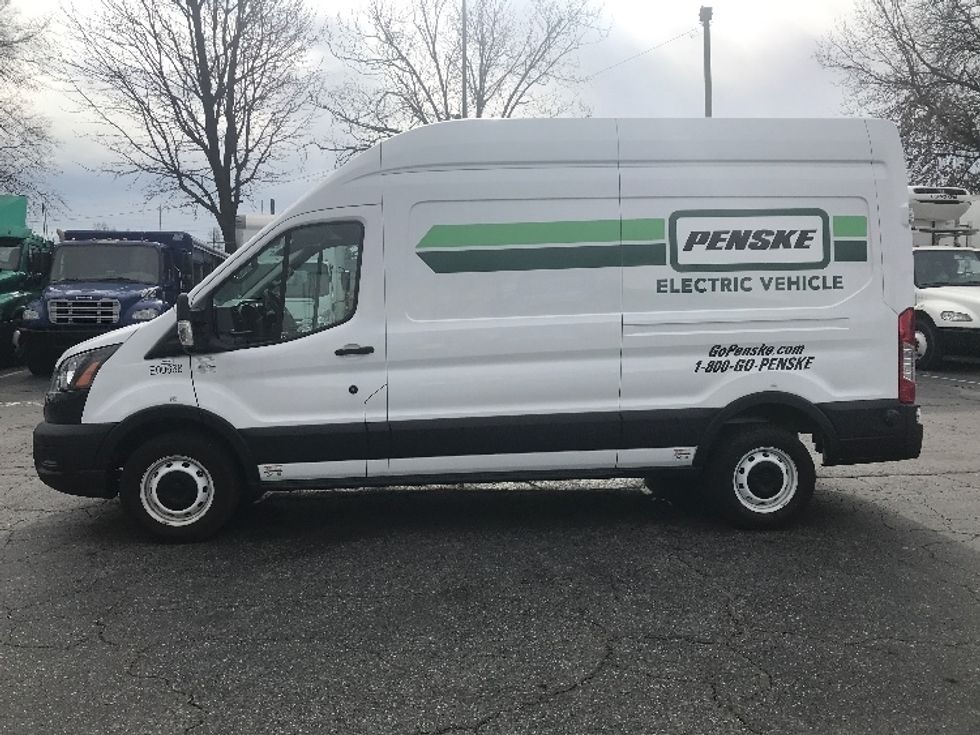 Cargo Van (Panel Van)-Alternative Fuel Trucks & Tractors-Ford-2022-TRAN350E-Charlotte-NC-5,408\n\t\tmiles-$ 41,250 - Image 4
