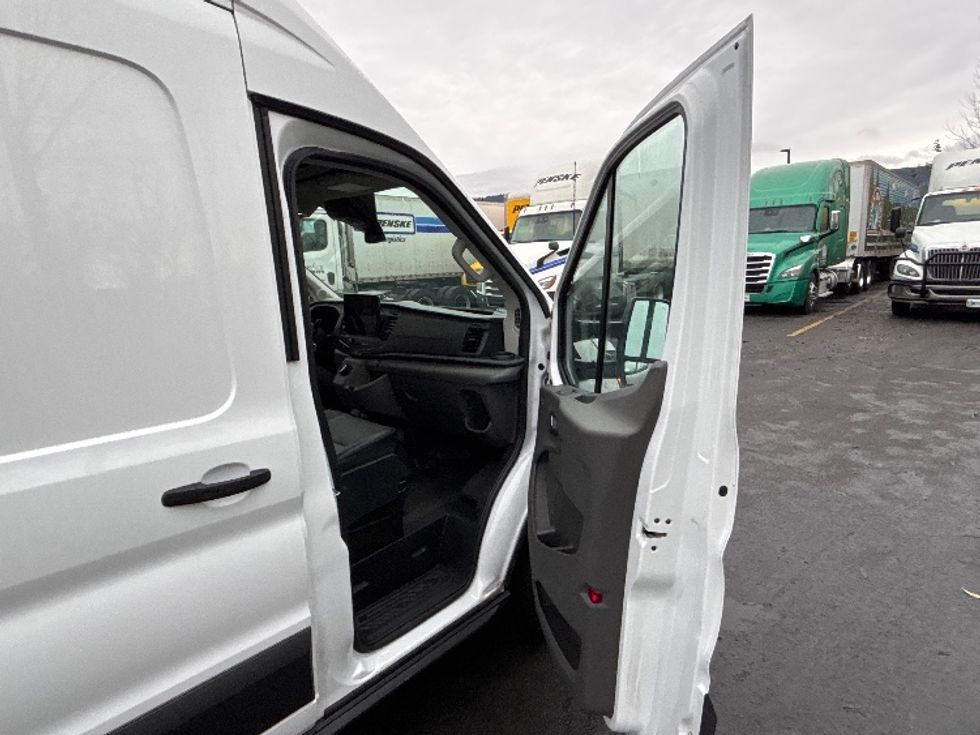 Cargo Van (Panel Van)-Alternative Fuel Trucks & Tractors-Ford-2022-TRAN350E-Clackamas-OR-14,462\n\t\tmiles-$ 42,250 - Image 19