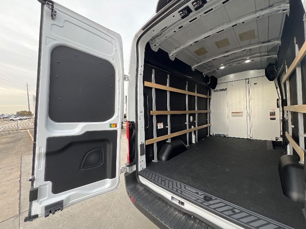 Cargo Van (Panel Van)-Alternative Fuel Trucks & Tractors-Ford-2022-TRAN350E-Dallas-TX-1,620\n\t\tmiles-$ 40,250 - Image 11
