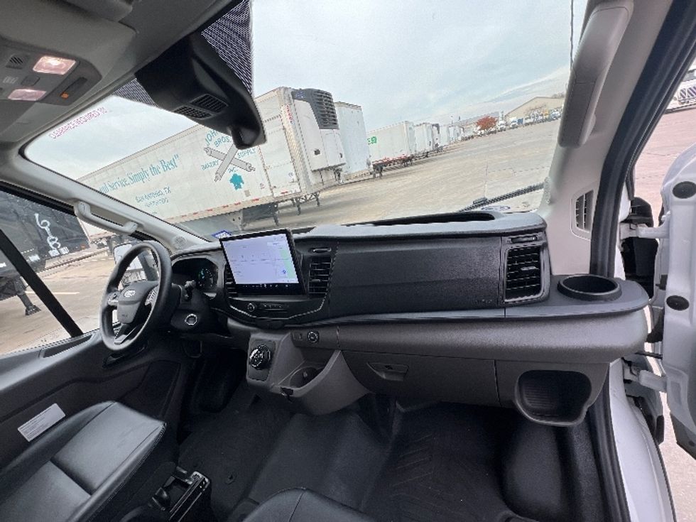 Cargo Van (Panel Van)-Alternative Fuel Trucks & Tractors-Ford-2022-TRAN350E-Dallas-TX-1,620\n\t\tmiles-$ 40,250 - Image 21
