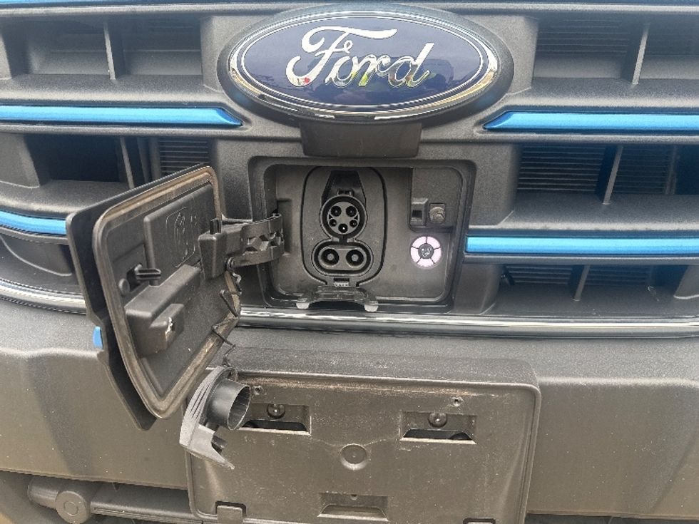 Cargo Van (Panel Van)-Alternative Fuel Trucks & Tractors-Ford-2022-TRAN350E-Dallas-TX-1,620\n\t\tmiles-$ 40,250 - Image 25