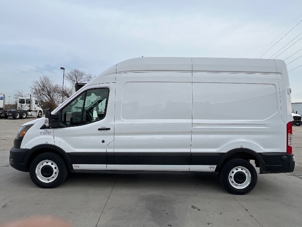 Cargo Van (Panel Van)-Alternative Fuel Trucks & Tractors-Ford-2022-TRAN350E-Dallas-TX-1,620\n\t\tmiles-$ 40,250 - Image 4