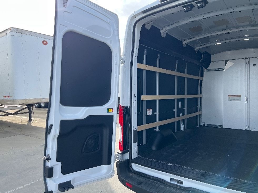 Cargo Van (Panel Van)-Alternative Fuel Trucks & Tractors-Ford-2022-TRAN350E-Dallas-TX-2,513\n\t\tmiles-$ 40,250 - Image 11