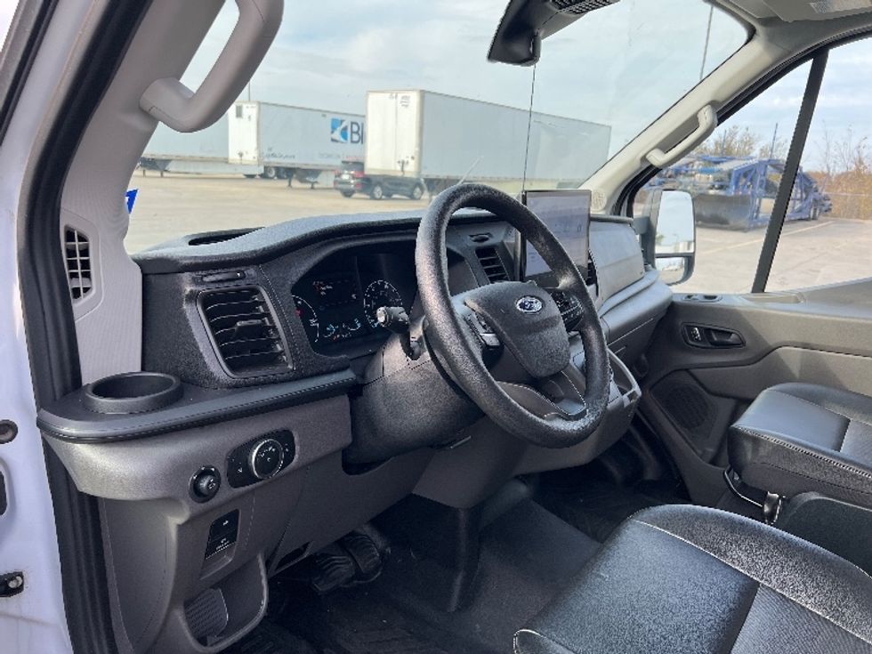Cargo Van (Panel Van)-Alternative Fuel Trucks & Tractors-Ford-2022-TRAN350E-Dallas-TX-2,513\n\t\tmiles-$ 40,250 - Image 17