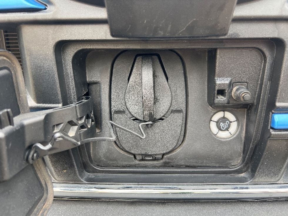 Cargo Van (Panel Van)-Alternative Fuel Trucks & Tractors-Ford-2022-TRAN350E-Dallas-TX-2,513\n\t\tmiles-$ 40,250 - Image 26