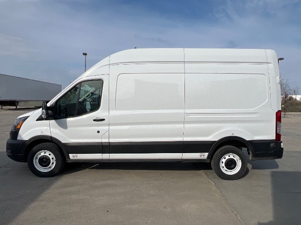 Cargo Van (Panel Van)-Alternative Fuel Trucks & Tractors-Ford-2022-TRAN350E-Dallas-TX-2,513\n\t\tmiles-$ 40,250 - Image 4