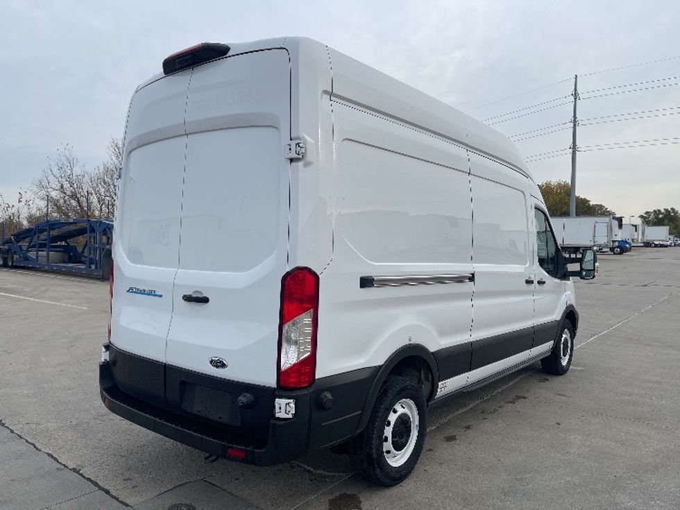 Cargo Van (Panel Van)-Alternative Fuel Trucks & Tractors-Ford-2022-TRAN350E-Dallas-TX-2,651\n\t\tmiles-$ 40,250 - Image 13