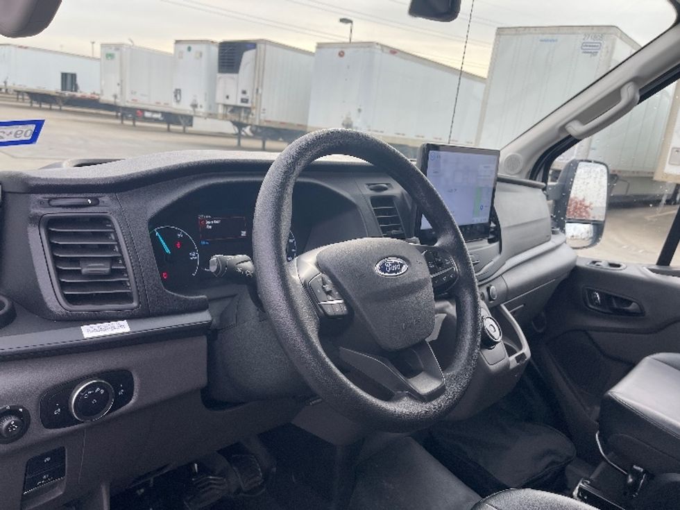 Cargo Van (Panel Van)-Alternative Fuel Trucks & Tractors-Ford-2022-TRAN350E-Dallas-TX-2,651\n\t\tmiles-$ 40,250 - Image 17
