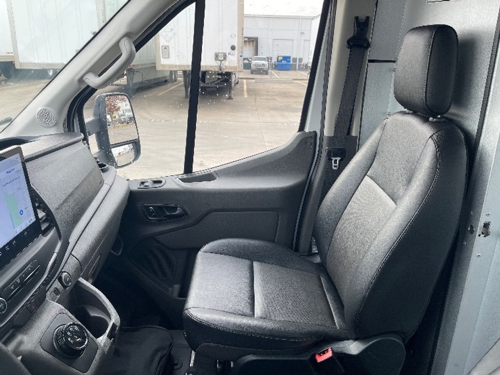 Cargo Van (Panel Van)-Alternative Fuel Trucks & Tractors-Ford-2022-TRAN350E-Dallas-TX-2,651\n\t\tmiles-$ 40,250 - Image 19