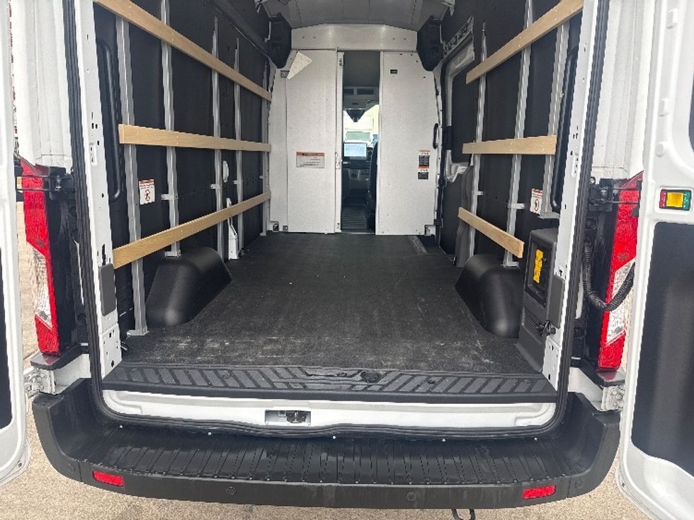 Cargo Van (Panel Van)-Alternative Fuel Trucks & Tractors-Ford-2022-TRAN350E-Dallas-TX-2,738\n\t\tmiles-$ 40,250 - Image 10