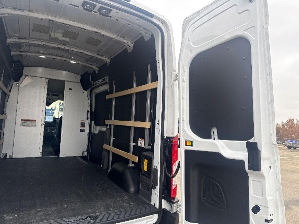 Cargo Van (Panel Van)-Alternative Fuel Trucks & Tractors-Ford-2022-TRAN350E-Dallas-TX-2,738\n\t\tmiles-$ 40,250 - Image 12