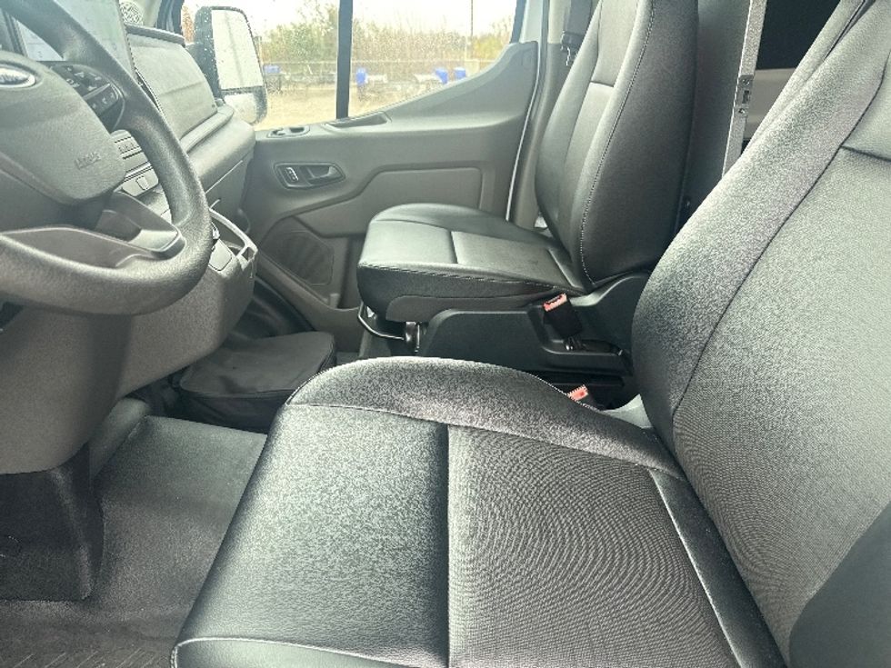 Cargo Van (Panel Van)-Alternative Fuel Trucks & Tractors-Ford-2022-TRAN350E-Dallas-TX-2,738\n\t\tmiles-$ 40,250 - Image 19