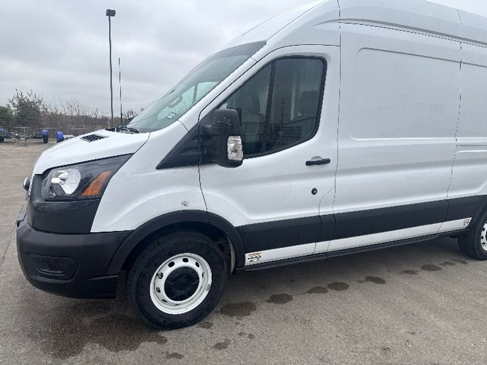 Cargo Van (Panel Van)-Alternative Fuel Trucks & Tractors-Ford-2022-TRAN350E-Dallas-TX-2,738\n\t\tmiles-$ 40,250 - Image 27