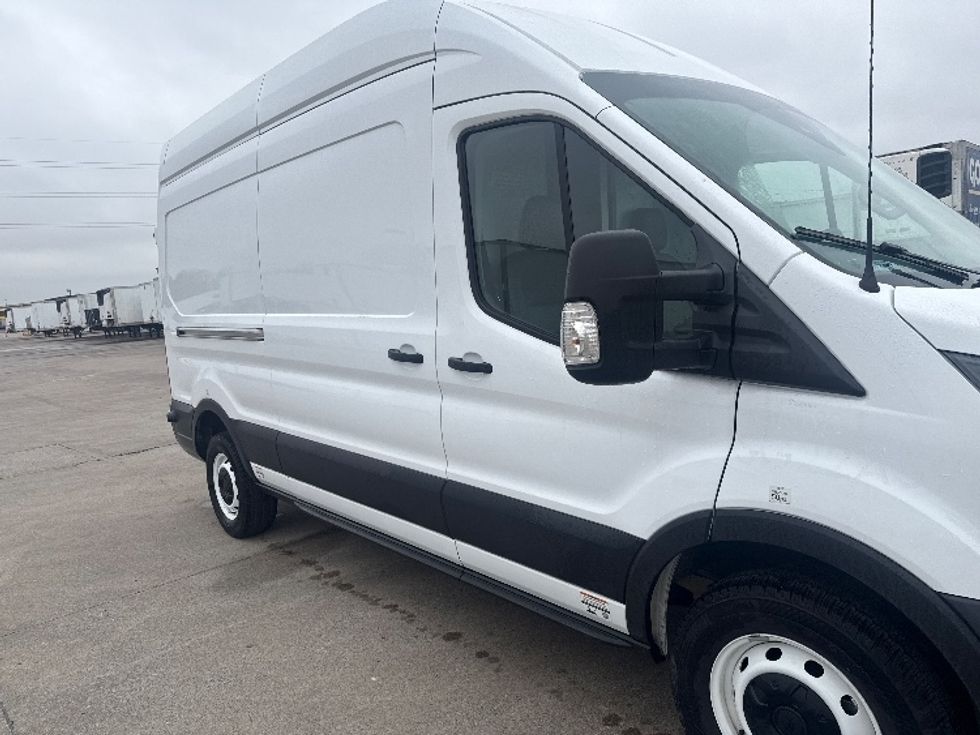 Cargo Van (Panel Van)-Alternative Fuel Trucks & Tractors-Ford-2022-TRAN350E-Dallas-TX-2,738\n\t\tmiles-$ 40,250 - Image 29