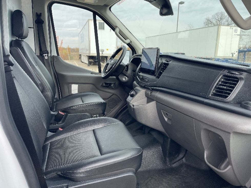 Cargo Van (Panel Van)-Alternative Fuel Trucks & Tractors-Ford-2022-TRAN350E-Dallas-TX-2,756\n\t\tmiles-$ 40,250 - Image 22