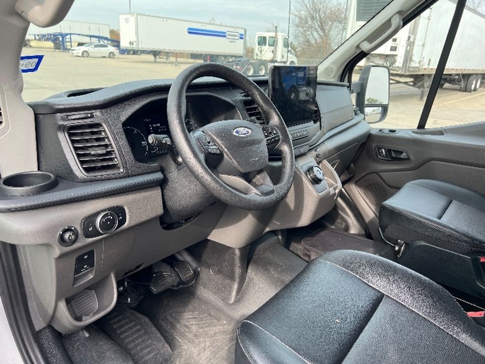 Cargo Van (Panel Van)-Alternative Fuel Trucks & Tractors-Ford-2022-TRAN350E-Dallas-TX-3,011\n\t\tmiles-$ 40,250 - Image 17
