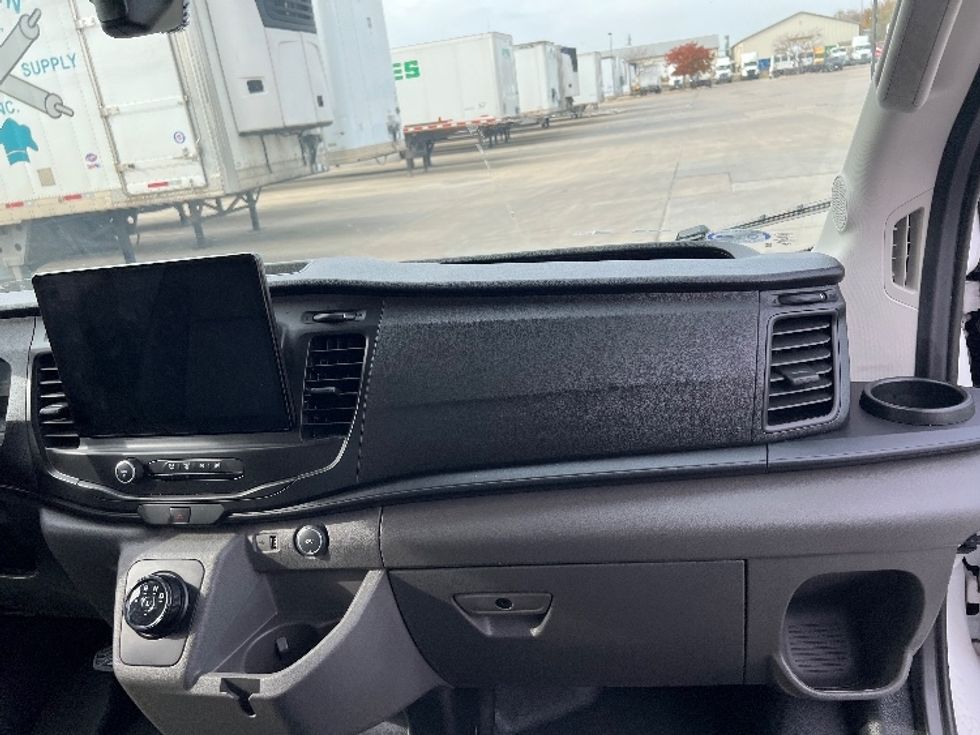 Cargo Van (Panel Van)-Alternative Fuel Trucks & Tractors-Ford-2022-TRAN350E-Dallas-TX-3,011\n\t\tmiles-$ 40,250 - Image 21