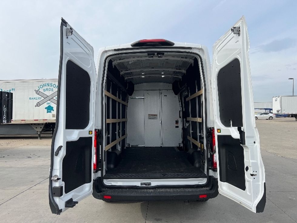 Cargo Van (Panel Van)-Alternative Fuel Trucks & Tractors-Ford-2022-TRAN350E-Dallas-TX-3,011\n\t\tmiles-$ 40,250 - Image 8