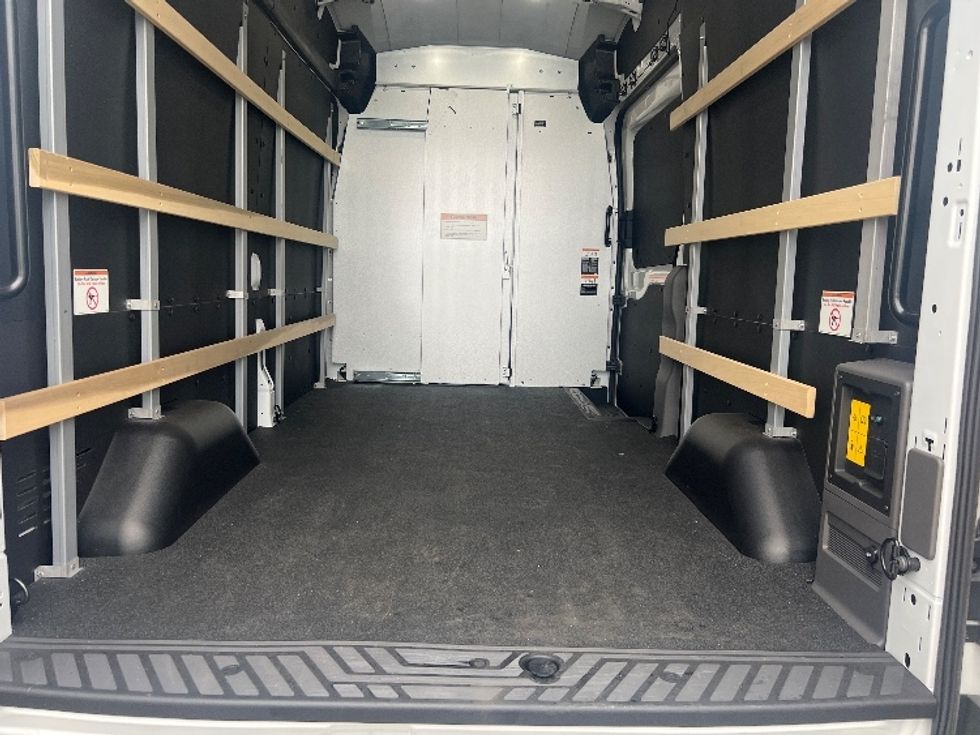 Cargo Van (Panel Van)-Alternative Fuel Trucks & Tractors-Ford-2022-TRAN350E-Dallas-TX-3,289\n\t\tmiles-$ 40,250 - Image 10