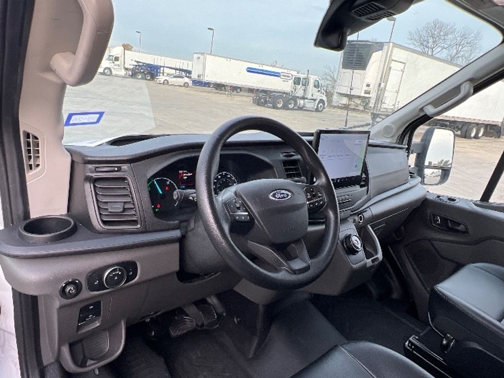Cargo Van (Panel Van)-Alternative Fuel Trucks & Tractors-Ford-2022-TRAN350E-Dallas-TX-3,289\n\t\tmiles-$ 40,250 - Image 17
