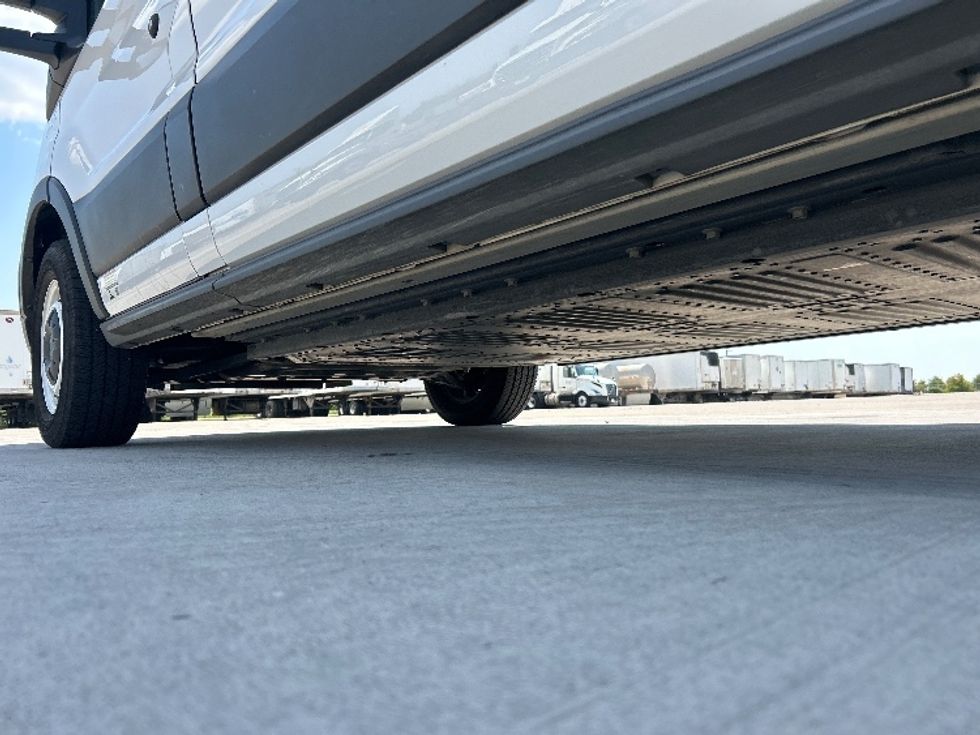 Cargo Van (Panel Van)-Alternative Fuel Trucks & Tractors-Ford-2022-TRAN350E-Dallas-TX-46,069\n\t\tmiles-$ 36,250 - Image 5