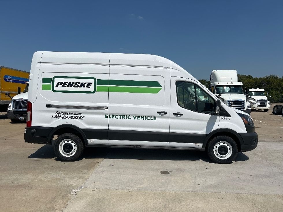 Cargo Van (Panel Van)-Alternative Fuel Trucks & Tractors-Ford-2022-TRAN350E-Dallas-TX-49,013\n\t\tmiles-$ 36,250 - Image 14