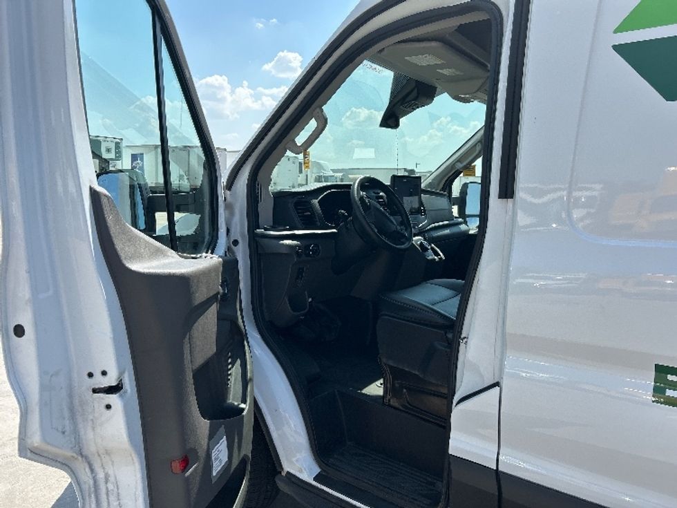 Cargo Van (Panel Van)-Alternative Fuel Trucks & Tractors-Ford-2022-TRAN350E-Dallas-TX-49,013\n\t\tmiles-$ 36,250 - Image 15